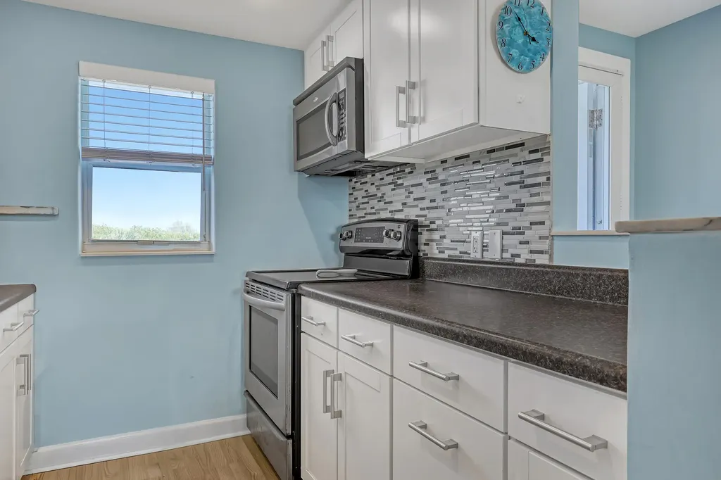 689 NE 6th Court Boynton Beach FL 33435