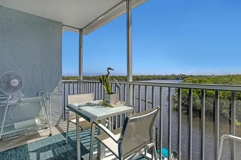689 NE 6th Court Boynton Beach FL 33435