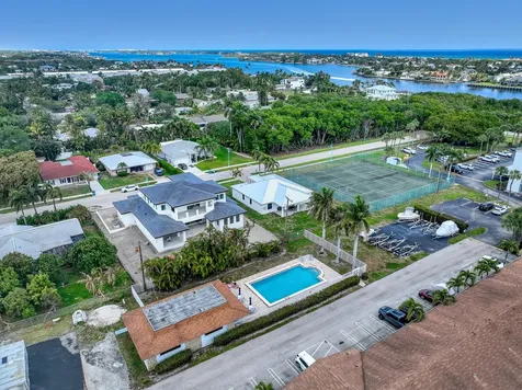 689 NE 6th Court Boynton Beach FL 33435