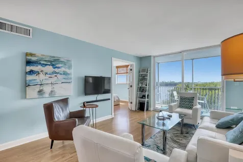 689 NE 6th Court Boynton Beach FL 33435