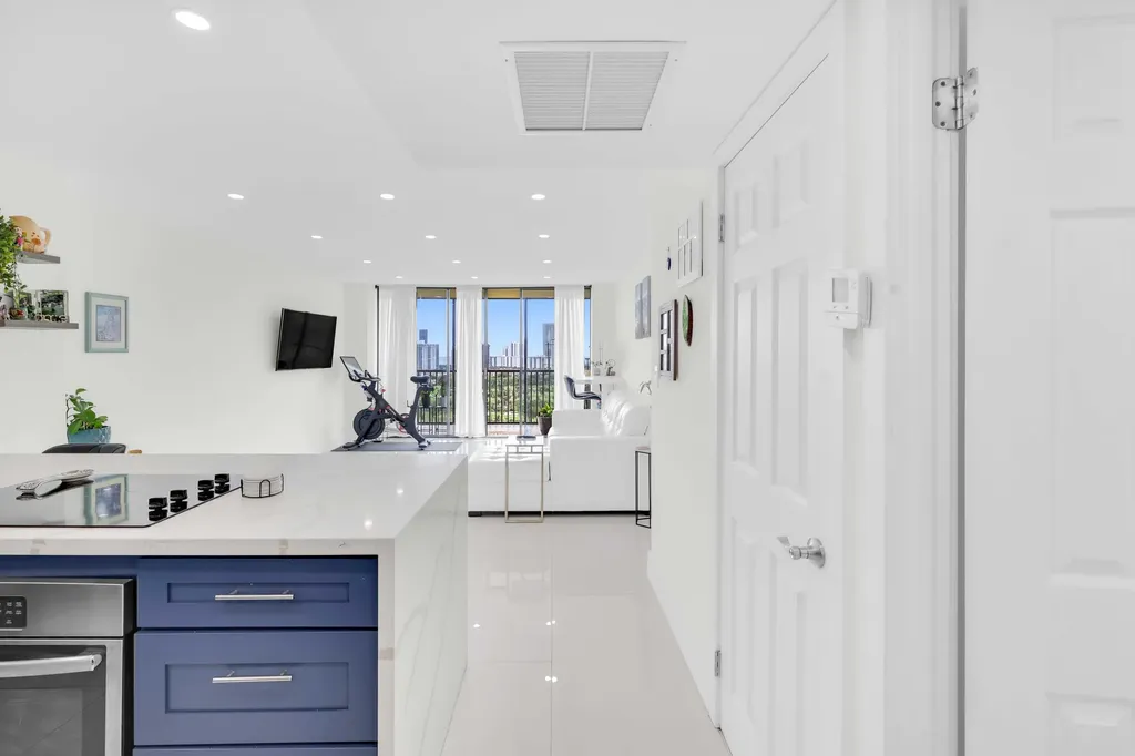 20335 W Country Club Drive Aventura FL 33180