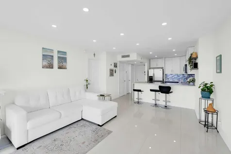 20335 W Country Club Drive Aventura FL 33180
