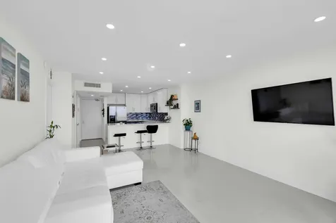 20335 W Country Club Drive Aventura FL 33180