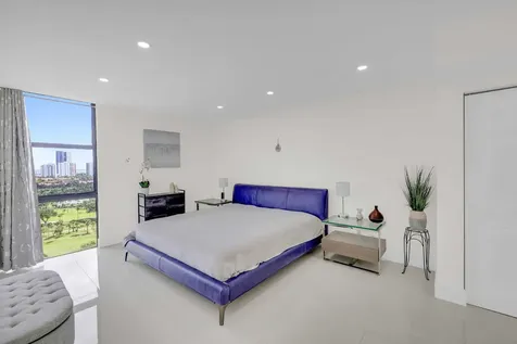 20335 W Country Club Drive Aventura FL 33180