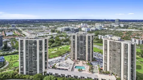 20335 W Country Club Drive Aventura FL 33180