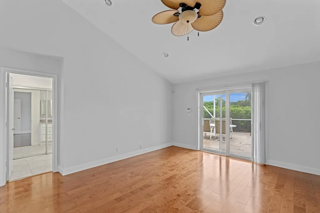 925 Foxpointe Circle Delray Beach FL 33445