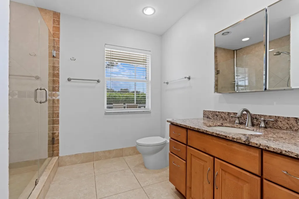 925 Foxpointe Circle Delray Beach FL 33445