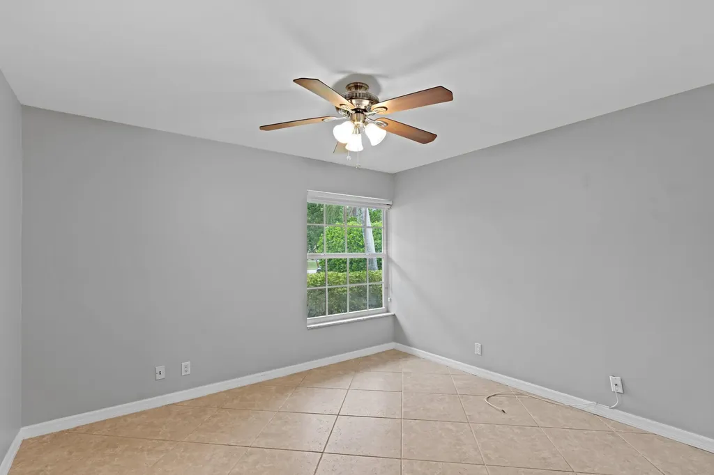925 Foxpointe Circle Delray Beach FL 33445