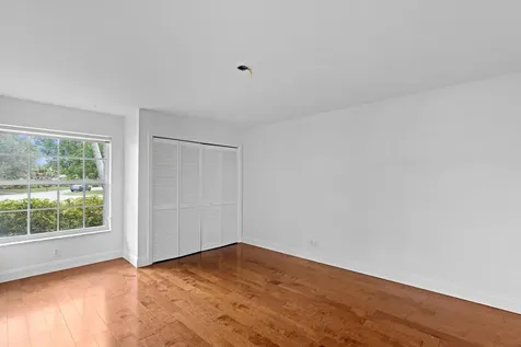925 Foxpointe Circle Delray Beach FL 33445