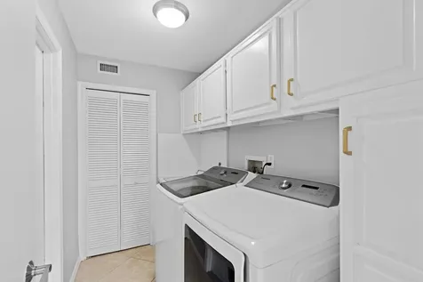 925 Foxpointe Circle Delray Beach FL 33445