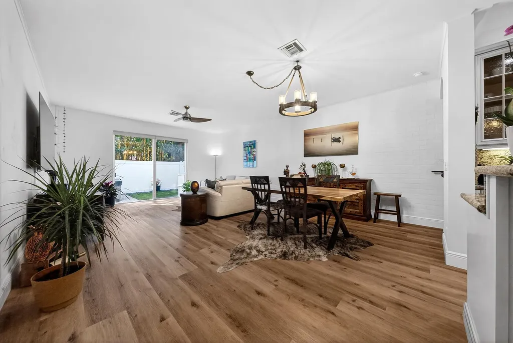 1942 NE 32nd Street Lighthouse Point FL 33064