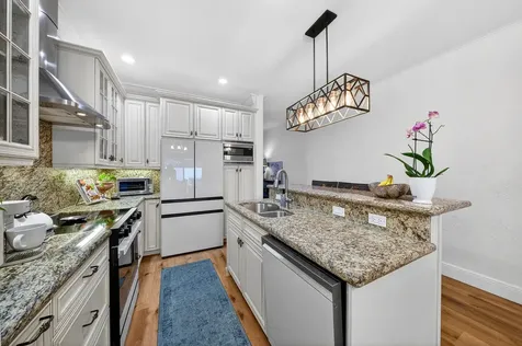 1942 NE 32nd Street Lighthouse Point FL 33064