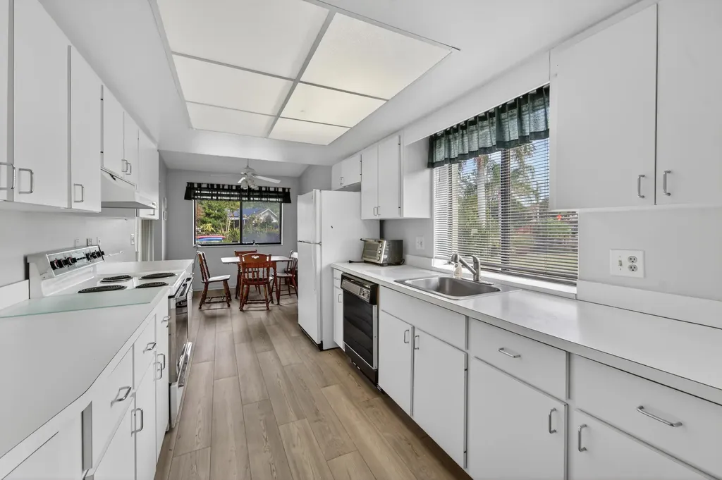 108 Village Walk Drive Royal Palm Beach FL 33411