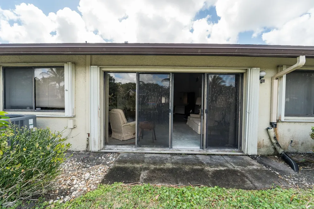 108 Village Walk Drive Royal Palm Beach FL 33411