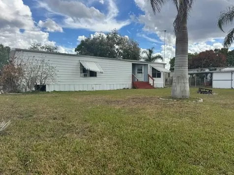 1065 Echo Avenue Moore Haven FL 33471