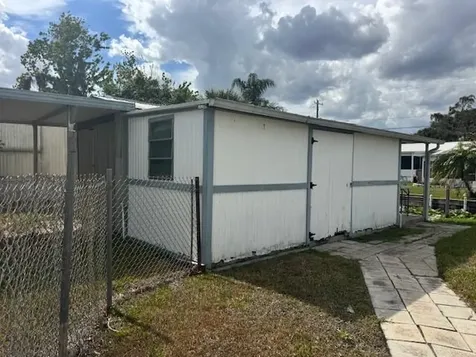 1065 Echo Avenue Moore Haven FL 33471