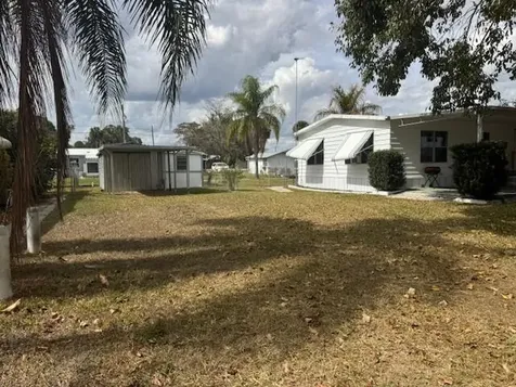 1065 Echo Avenue Moore Haven FL 33471