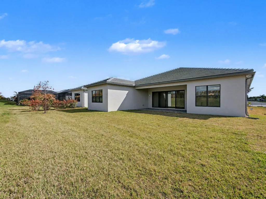 12476 SW Pink Playa Parkway Port St Lucie FL 34987