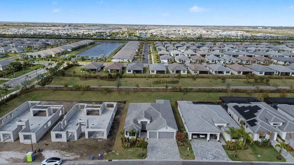 12476 SW Pink Playa Parkway Port St Lucie FL 34987