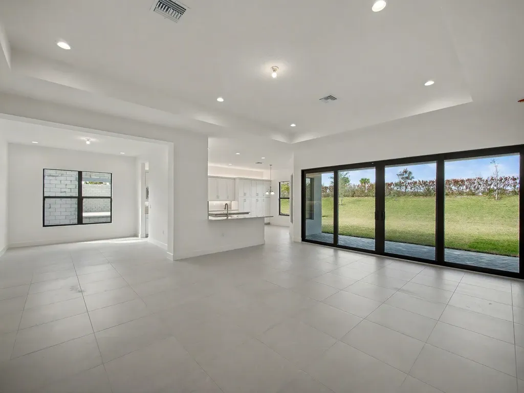 12476 SW Pink Playa Parkway Port St Lucie FL 34987
