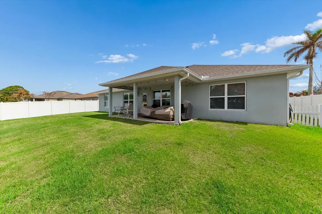 1862 SW Monterrey Lane Port St Lucie FL 34953