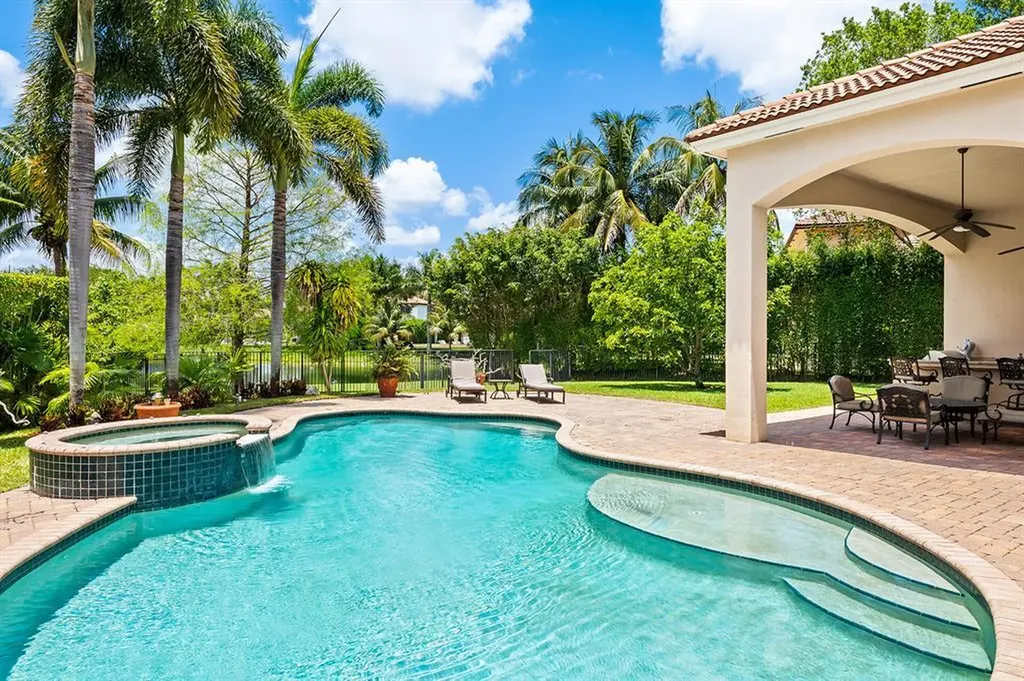 3201 E Stonebrook Circle Davie FL 33330