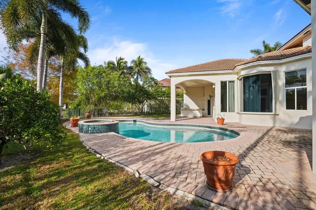 3201 E Stonebrook Circle Davie FL 33330