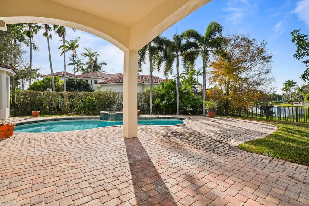 3201 E Stonebrook Circle Davie FL 33330