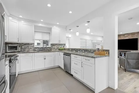 409 N 14th Avenue Hollywood FL 33020