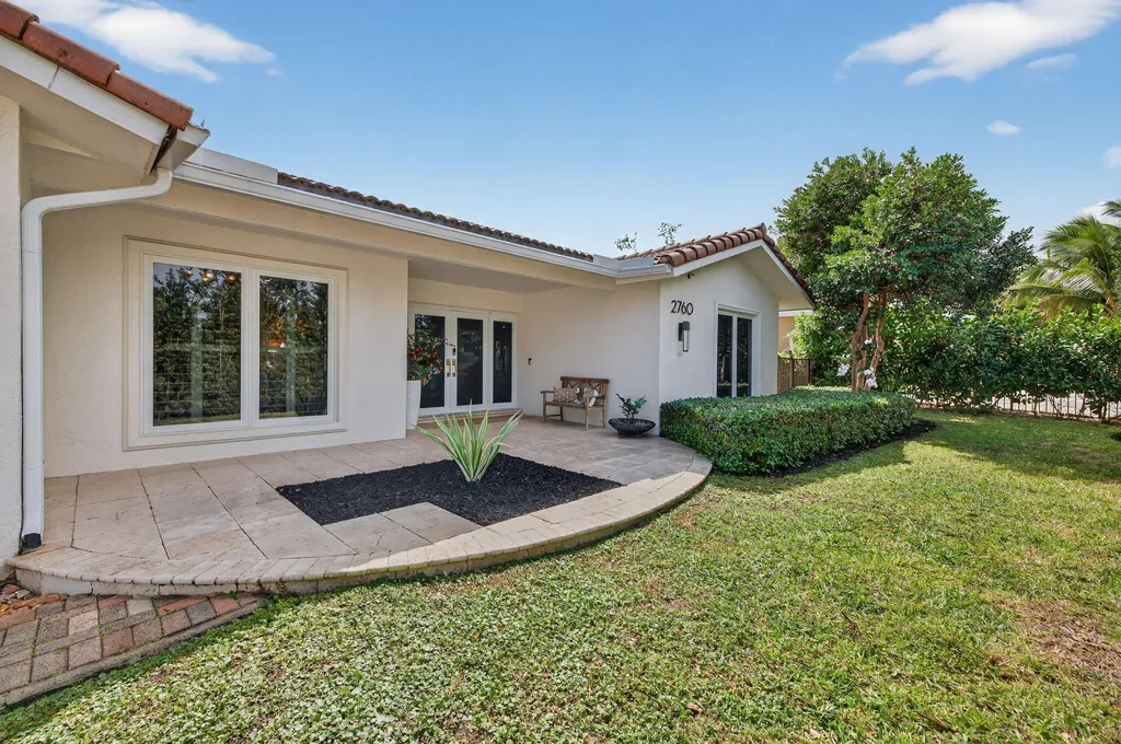 2760 NE 55th Street Fort Lauderdale FL 33308