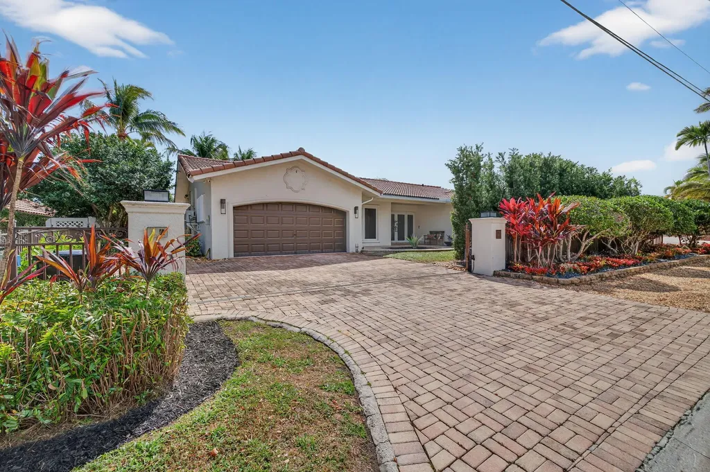 2760 NE 55th Street Fort Lauderdale FL 33308