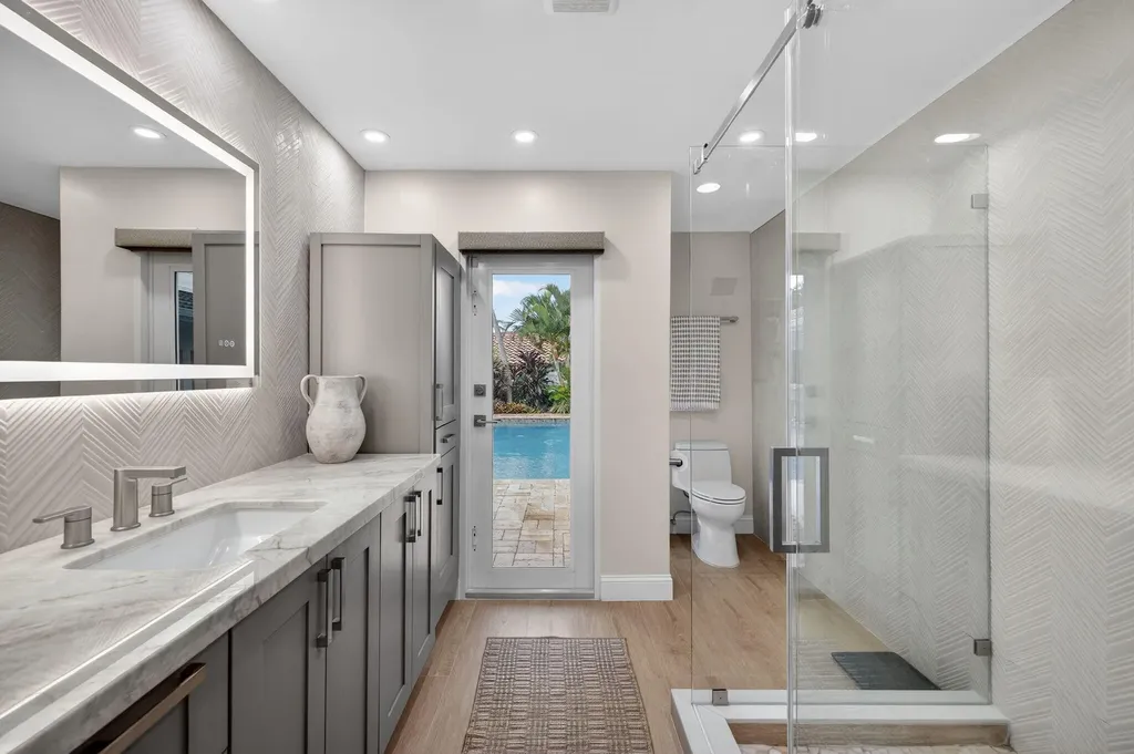 2760 NE 55th Street Fort Lauderdale FL 33308
