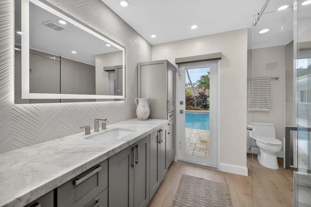 2760 NE 55th Street Fort Lauderdale FL 33308