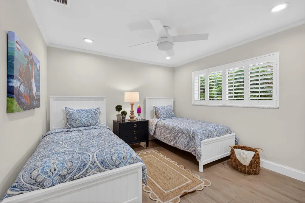2760 NE 55th Street Fort Lauderdale FL 33308