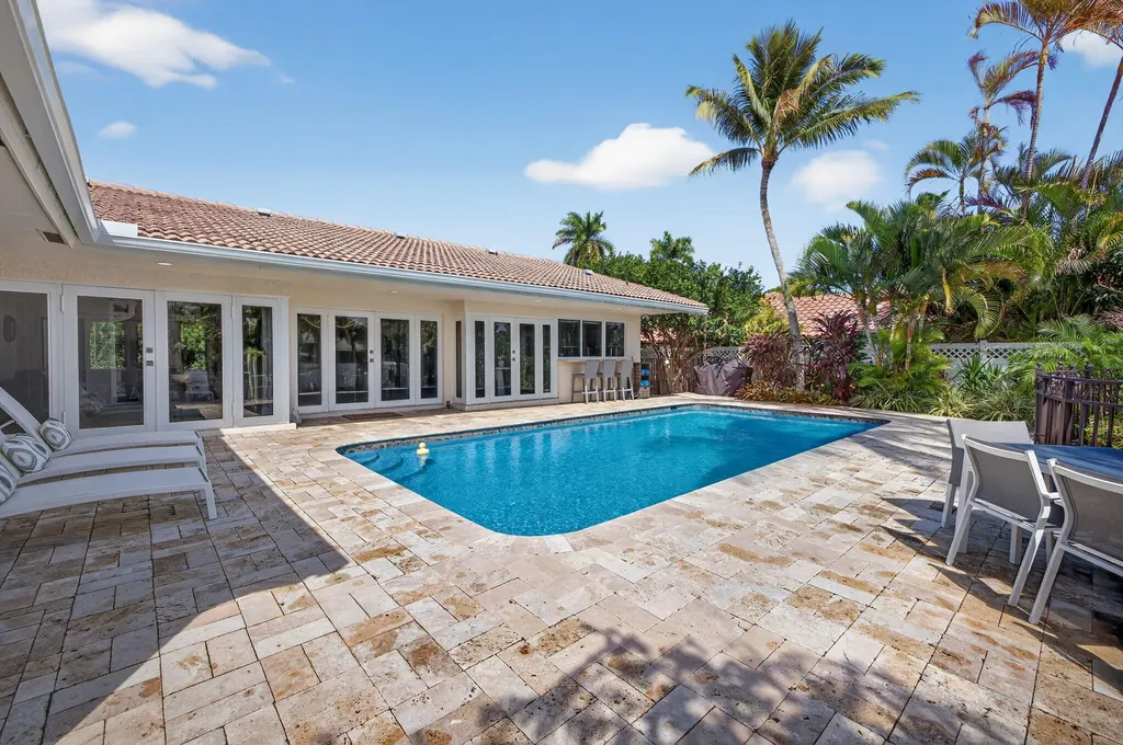 2760 NE 55th Street Fort Lauderdale FL 33308