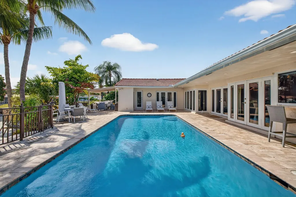 2760 NE 55th Street Fort Lauderdale FL 33308