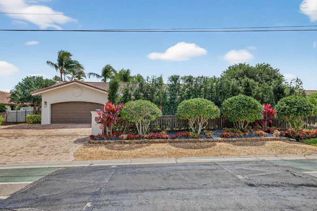 2760 NE 55th Street Fort Lauderdale FL 33308