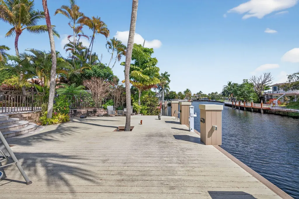 2760 NE 55th Street Fort Lauderdale FL 33308
