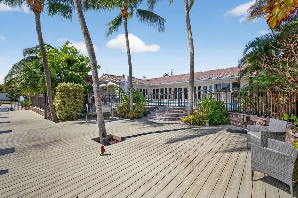 2760 NE 55th Street Fort Lauderdale FL 33308
