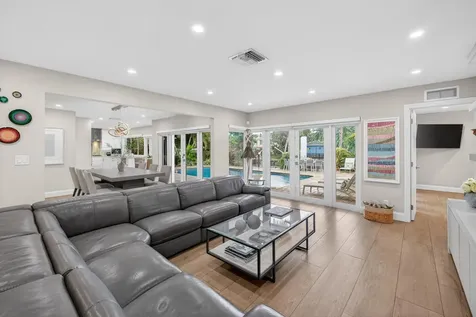 2760 NE 55th Street Fort Lauderdale FL 33308