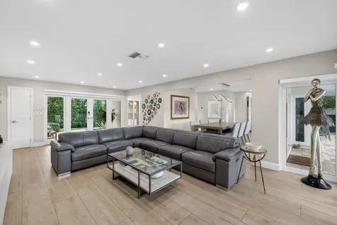2760 NE 55th Street Fort Lauderdale FL 33308