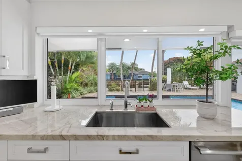 2760 NE 55th Street Fort Lauderdale FL 33308