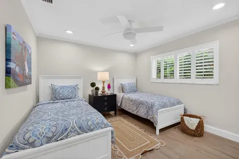 2760 NE 55th Street Fort Lauderdale FL 33308