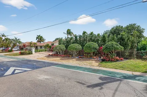 2760 NE 55th Street Fort Lauderdale FL 33308