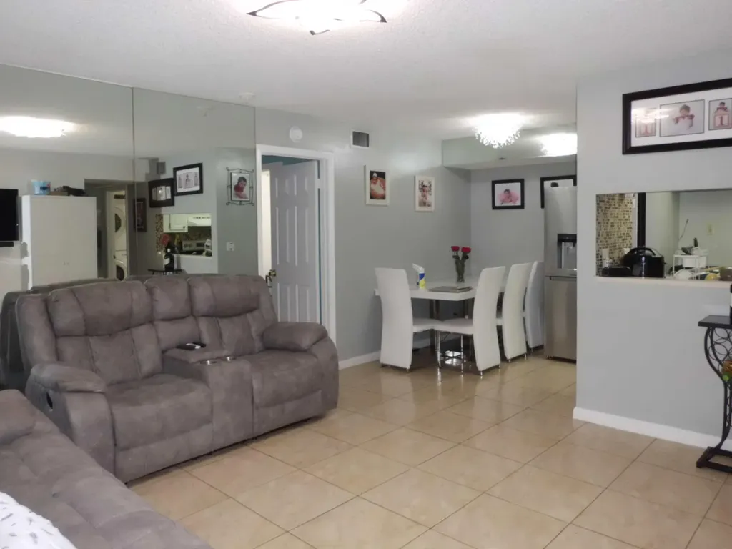 7262 Golf Colony Court Lake Worth FL 33467