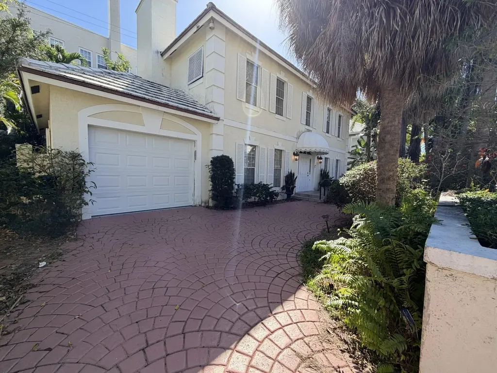 230 Park Avenue Palm Beach FL 33480
