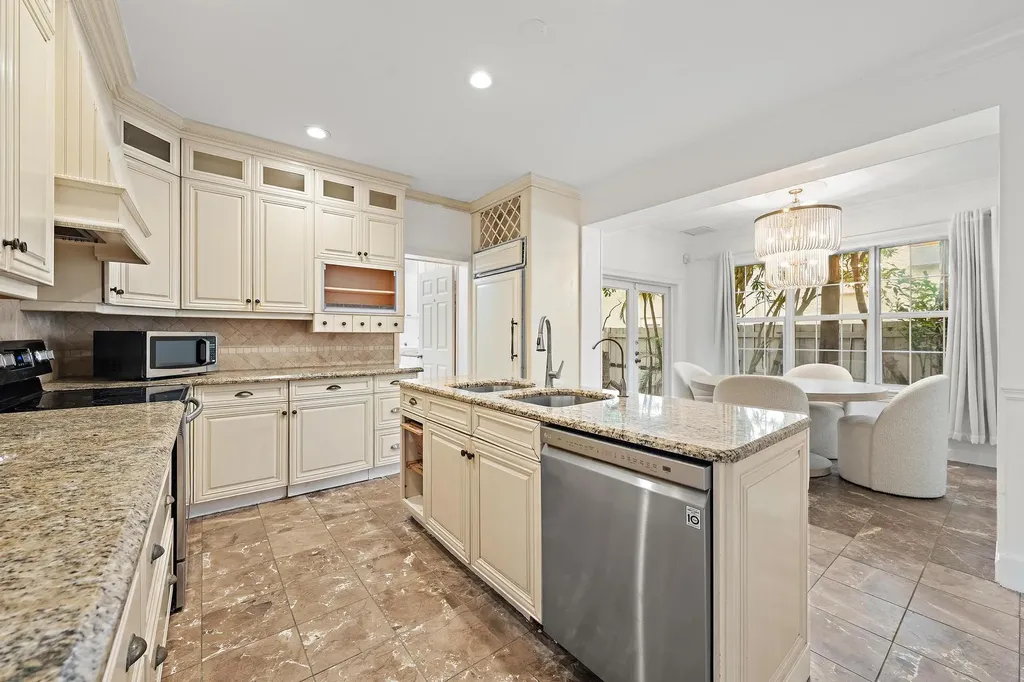 230 Park Avenue Palm Beach FL 33480