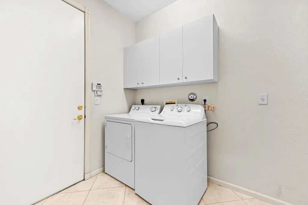 6823 Fabiano Circle Boynton Beach FL 33437