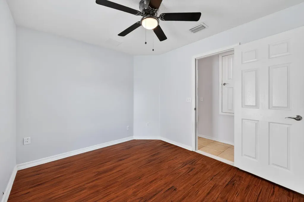 566 SW Sea Holly Terrace Port St Lucie FL 34984
