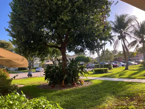 259 Sheffield K West Palm Beach FL 33417